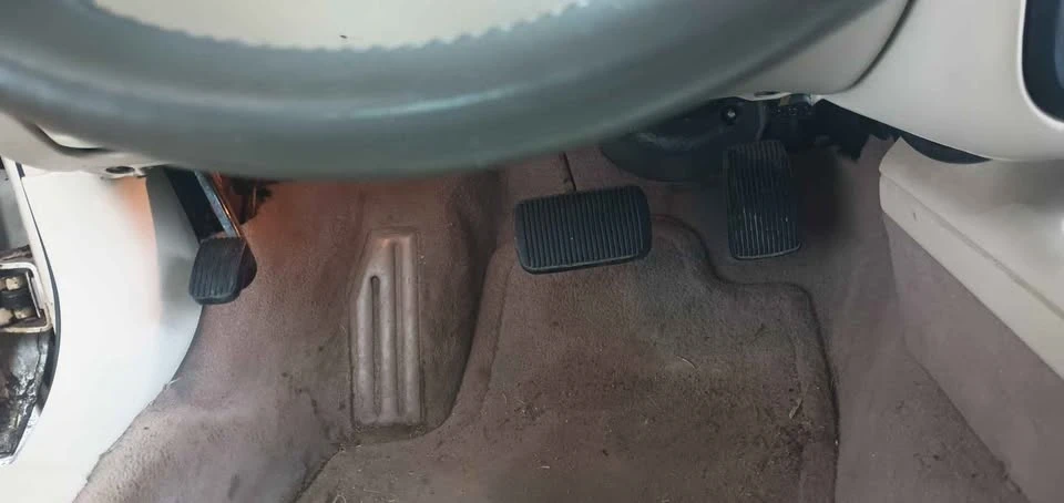 2001 Lincoln Continental 9th Gen - Image 4 of 6