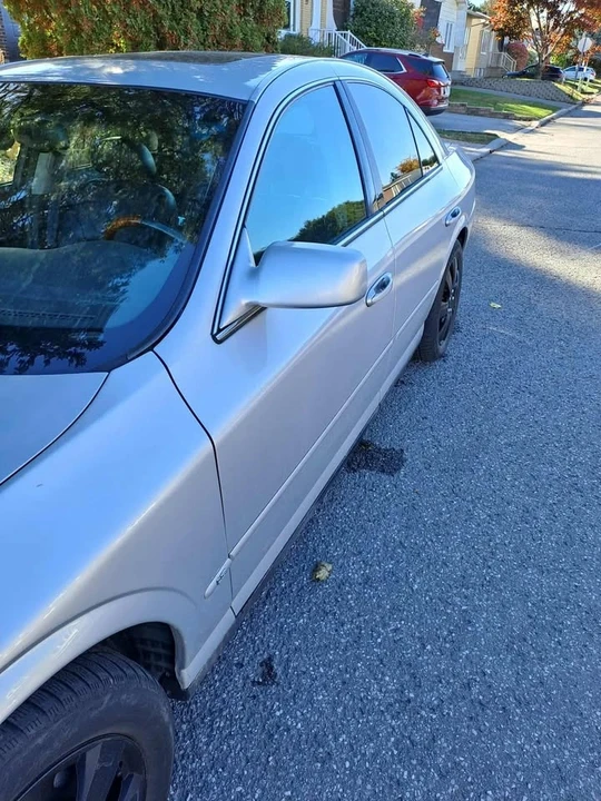2001 Lincoln LS - Image 3 of 4