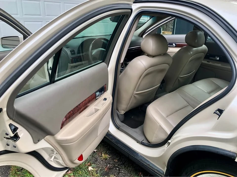 2001 Lincoln LS - Image 10 of 18
