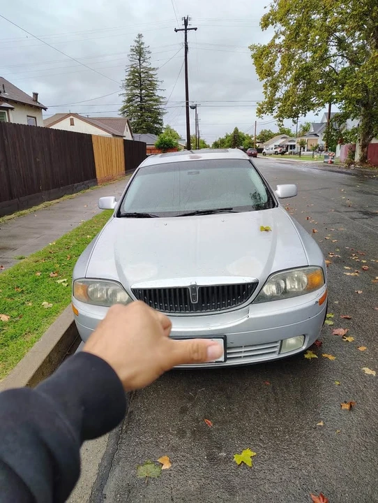2001 Lincoln LS - Image 2 of 9