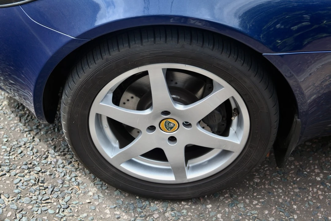 2001 Lotus Elise Series 1 - Image 28 of 30