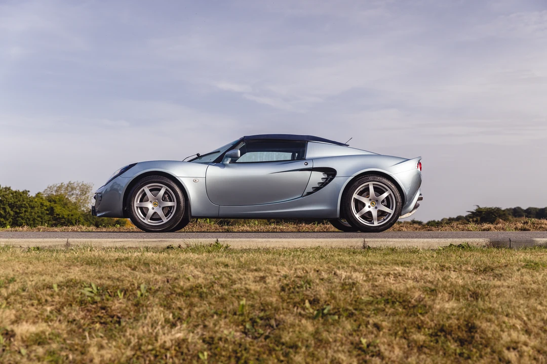 2001 Lotus Elise Series 2 - Image 10 of 31
