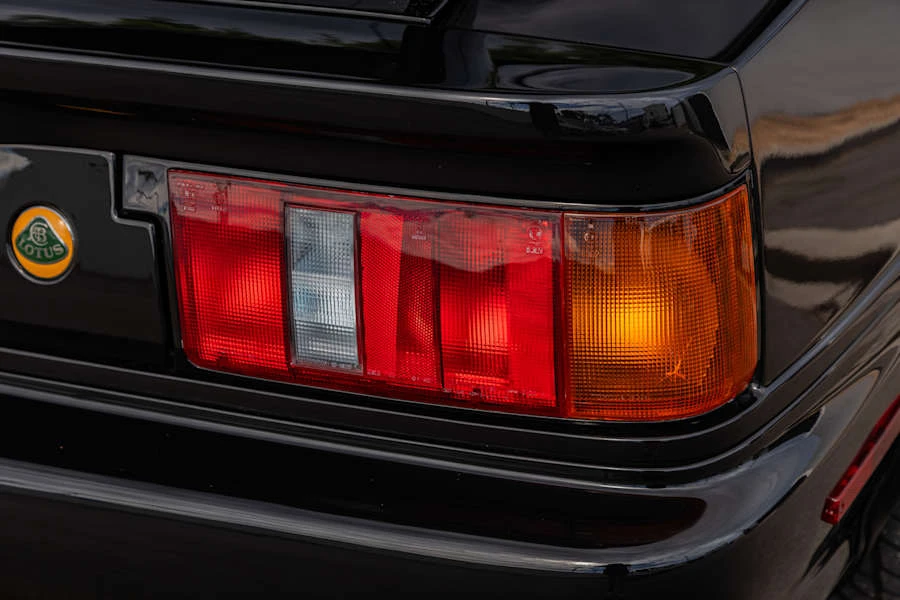 2001 Lotus Esprit Series 4 - Image 13 of 31