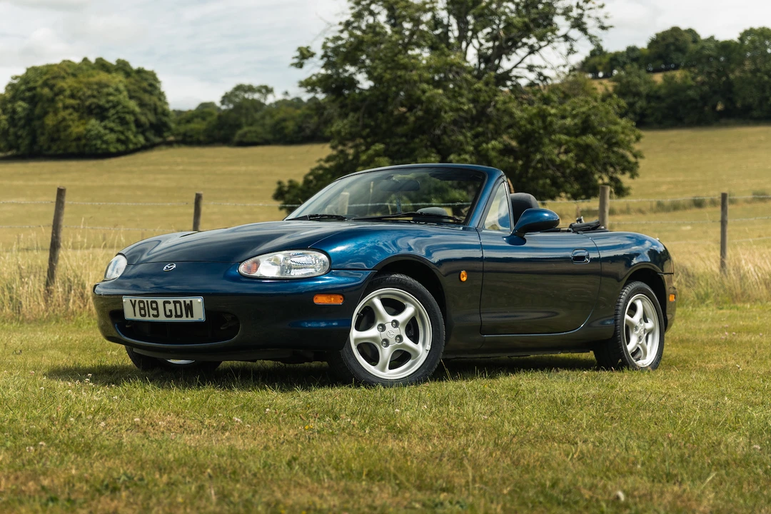 2001 Mazda NB MX-5 Miata - Image 2 of 31