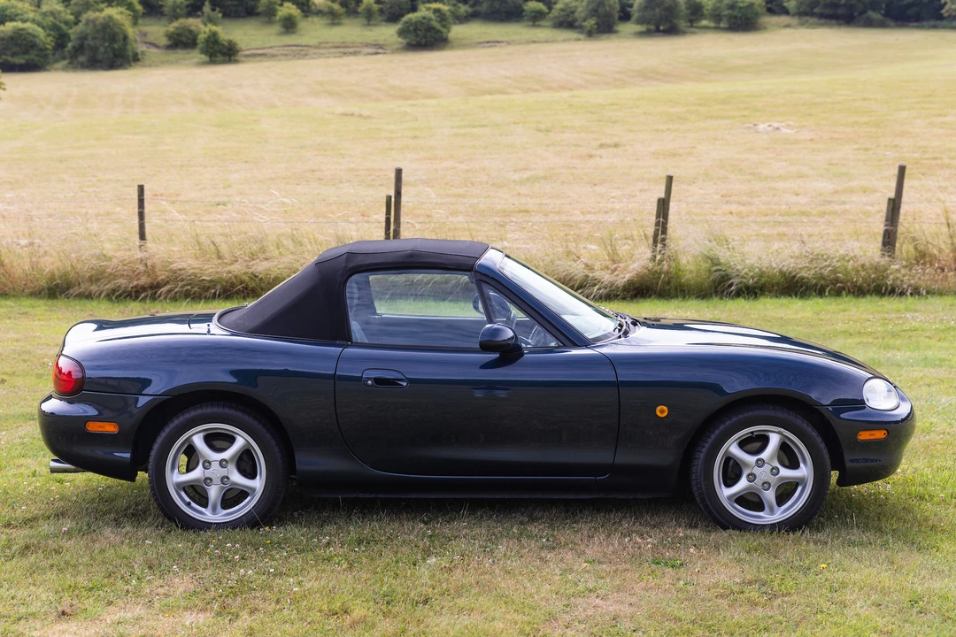 2001 Mazda NB MX-5 Miata - Image 13 of 31
