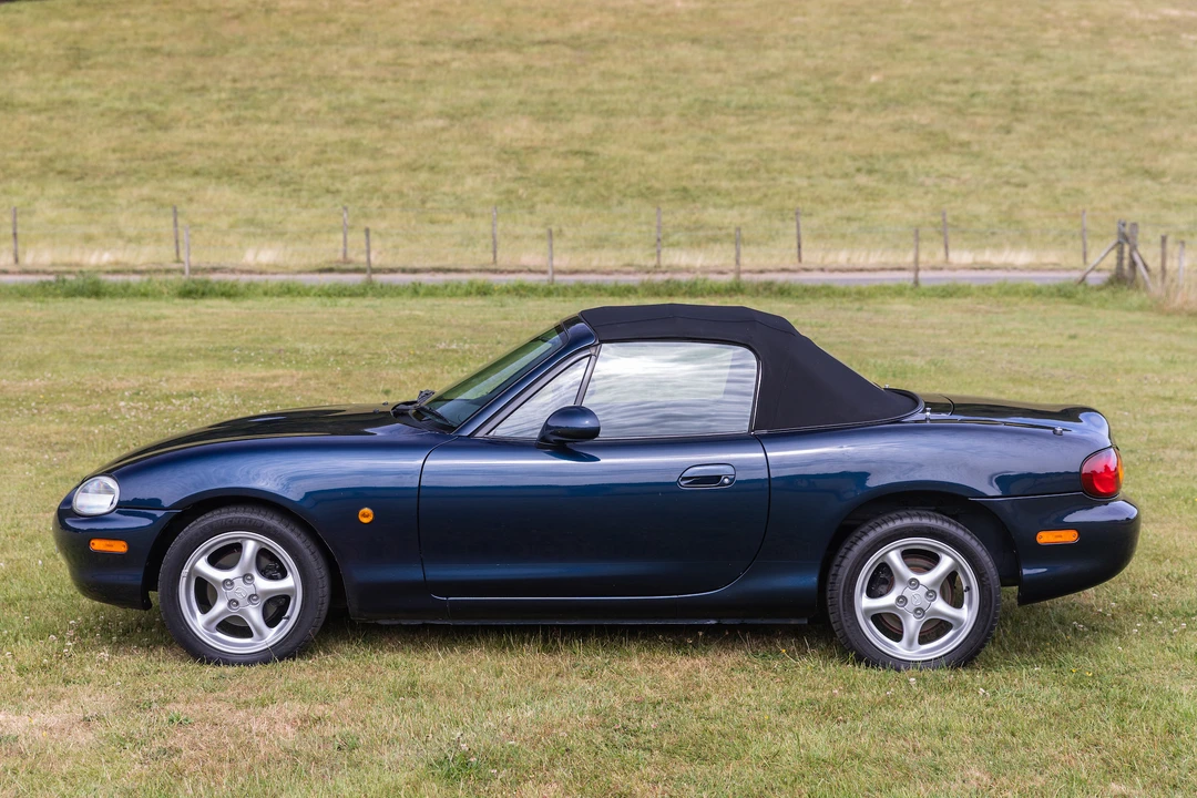 2001 Mazda NB MX-5 Miata - Image 17 of 31