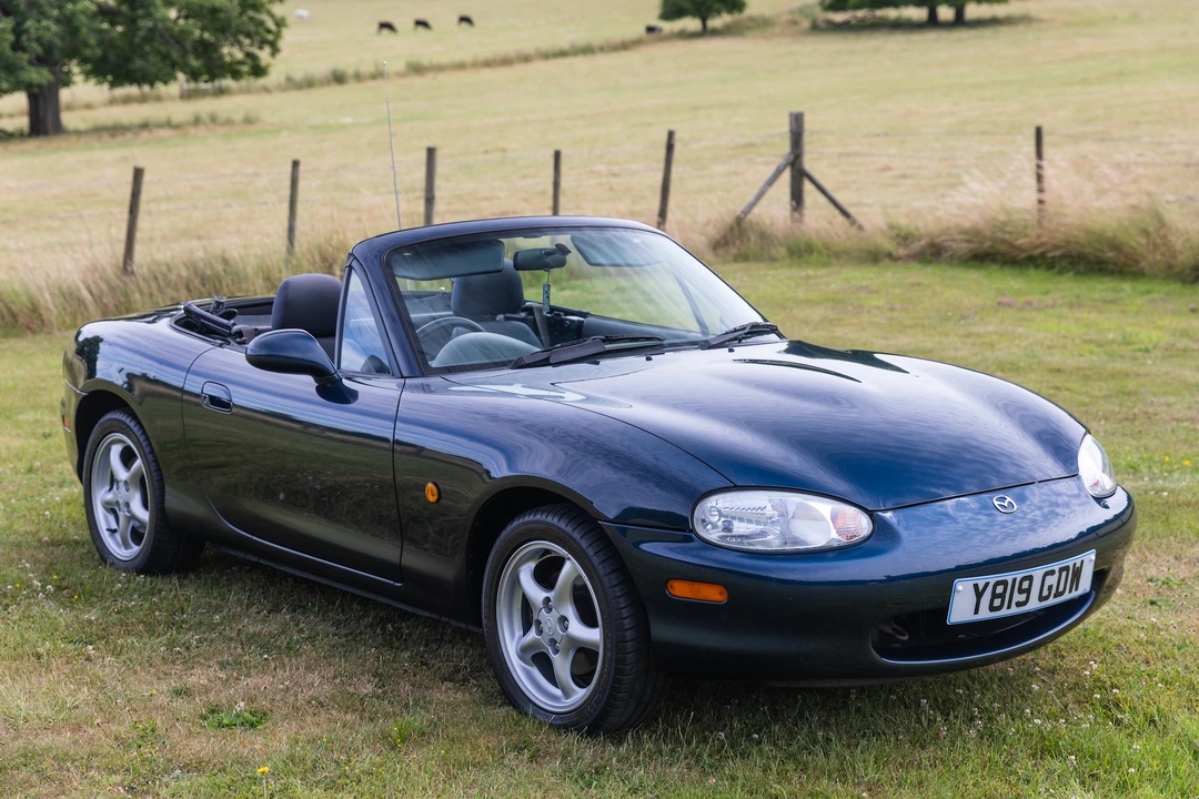 2001 Mazda NB MX-5 Miata - Image 4 of 31