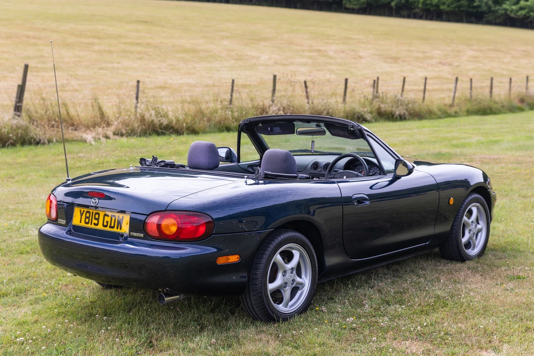 2001 Mazda NB MX-5 Miata - Image 6 of 31