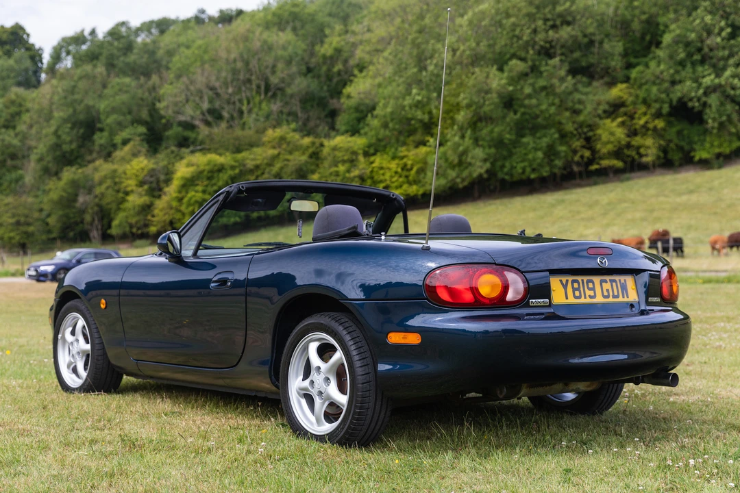 2001 Mazda NB MX-5 Miata - Image 8 of 31