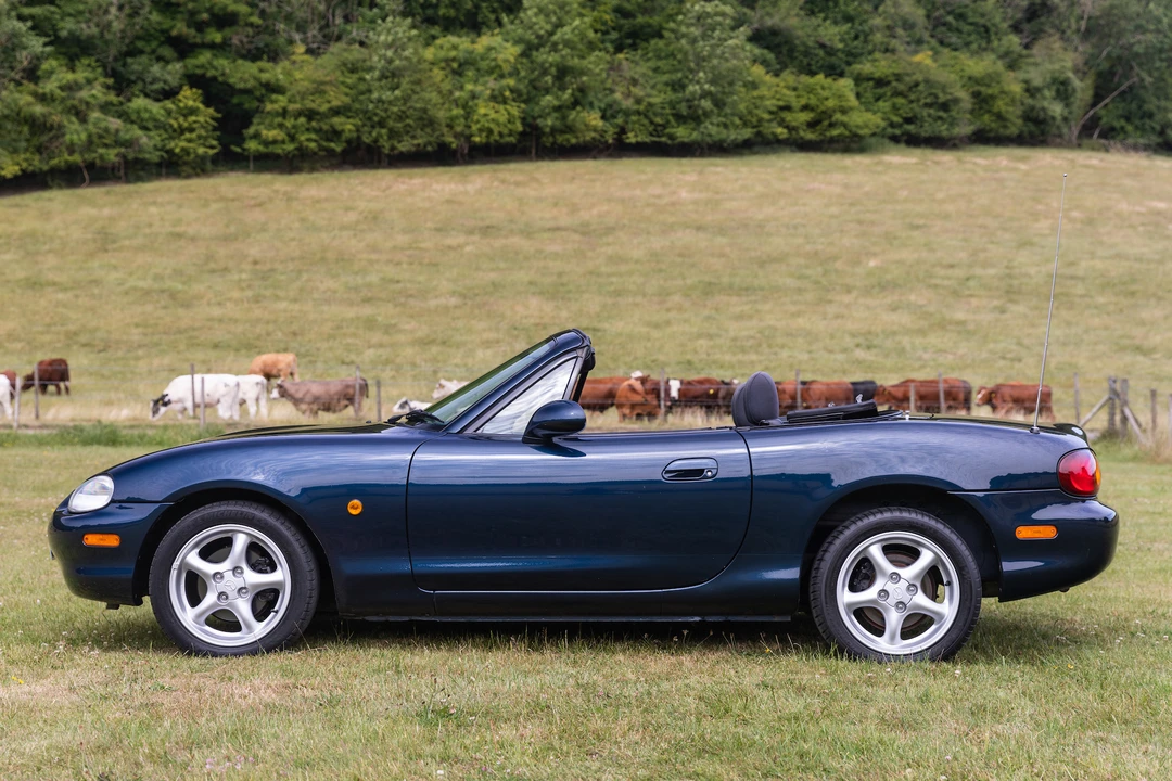 2001 Mazda NB MX-5 Miata - Image 9 of 31