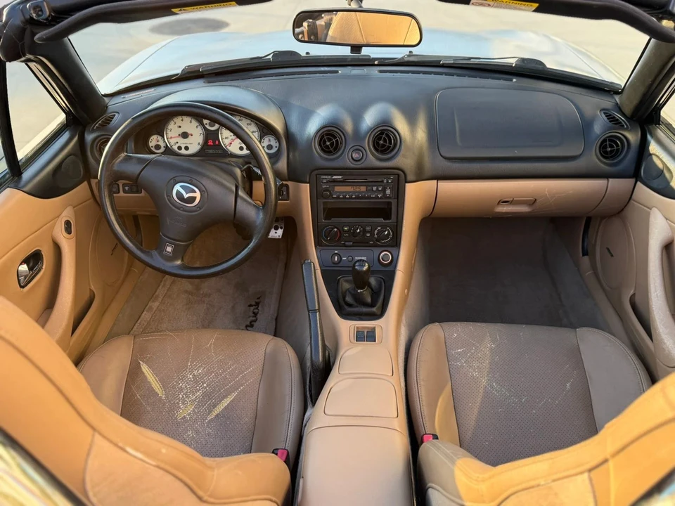 2001 Mazda NB MX-5 Miata - Image 14 of 30