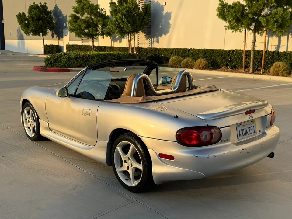 2001 Mazda NB MX-5 Miata - Image 19 of 30