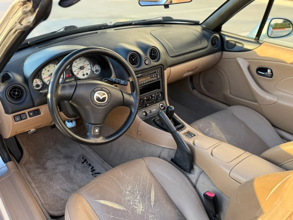 2001 Mazda NB MX-5 Miata - Image 25 of 30