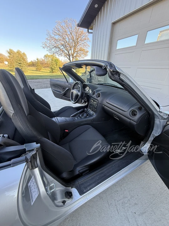 2001 Mazda NB MX-5 Miata - Image 17 of 20