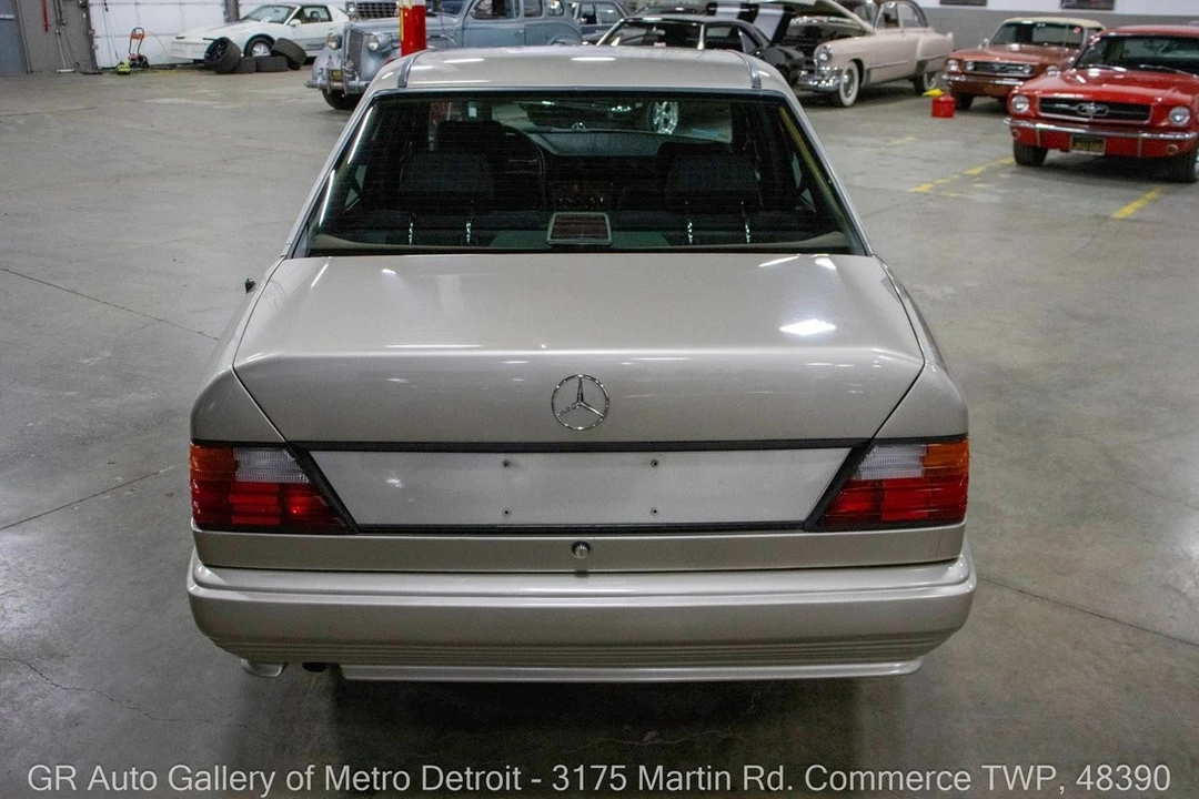 2001 Mercedes-Benz W210 E-Class - Image 5 of 12
