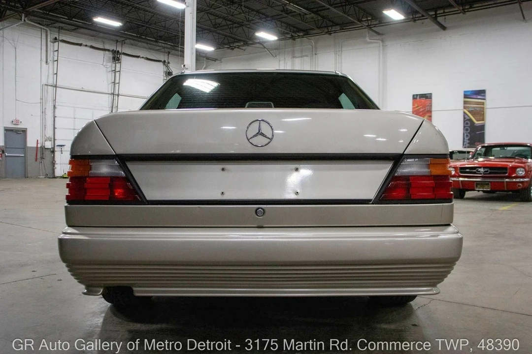 2001 Mercedes-Benz W210 E-Class - Image 6 of 12