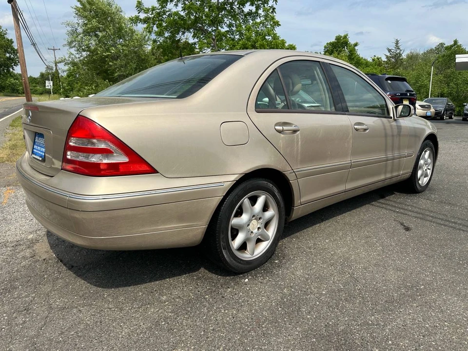 2001 Mercedes-Benz W203 C-Class - Image 4 of 24
