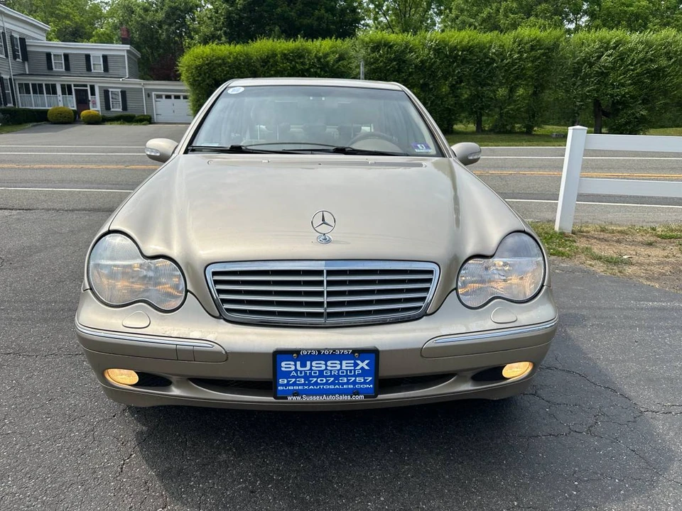 2001 Mercedes-Benz W203 C-Class - Image 2 of 24