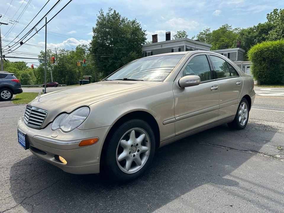 2001 Mercedes-Benz W203 C-Class - Image 3 of 24