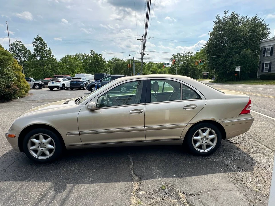 2001 Mercedes-Benz W203 C-Class - Image 7 of 24