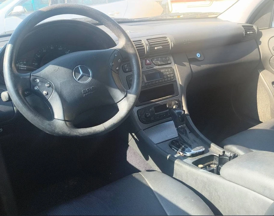 2001 Mercedes-Benz W203 C-Class - Image 5 of 6