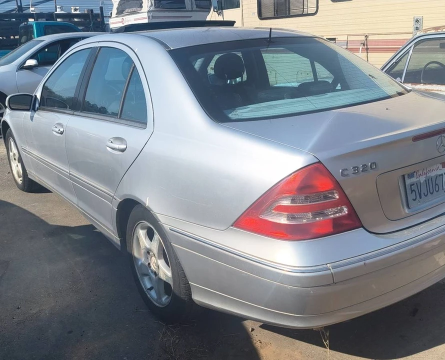 2001 Mercedes-Benz W203 C-Class - Image 3 of 6