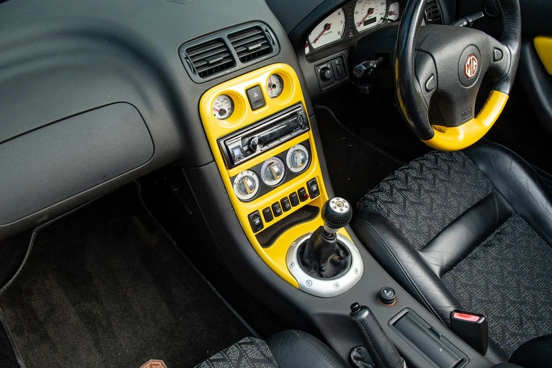2001 MG F - Image 28 of 30