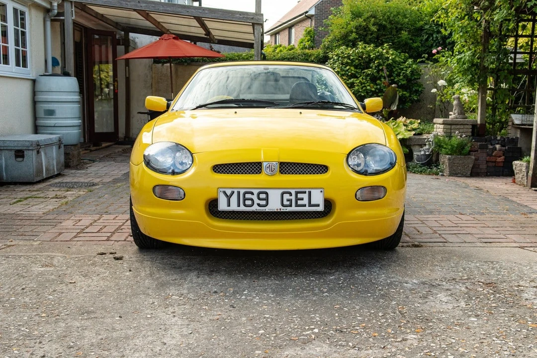2001 MG F - Image 2 of 30
