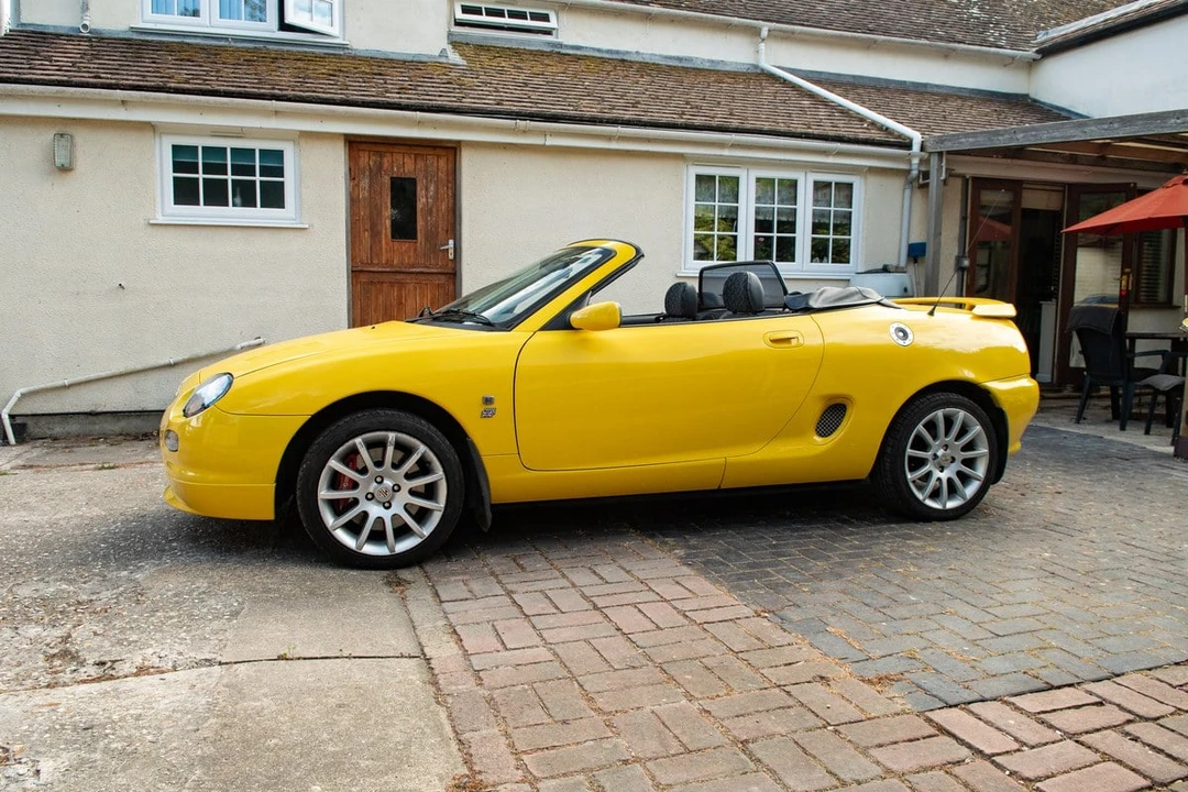 2001 MG F - Image 11 of 30