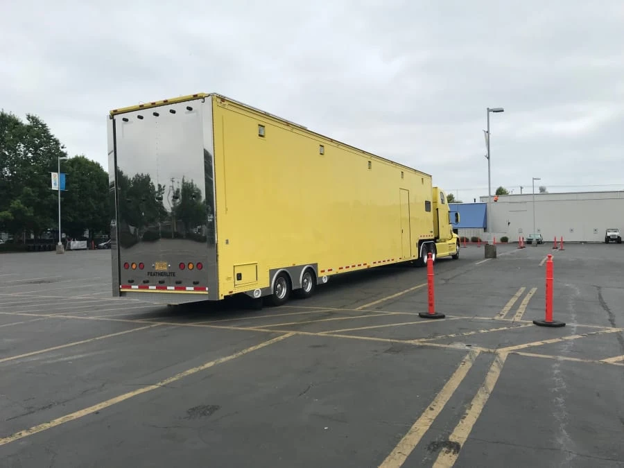 2001 Mack - Image 2 of 10