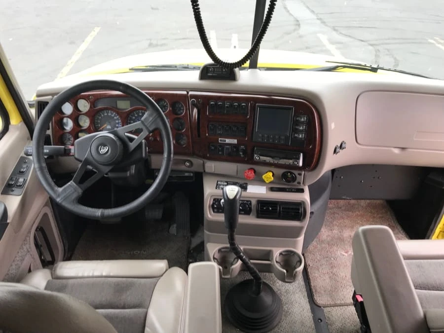 2001 Mack - Image 8 of 10