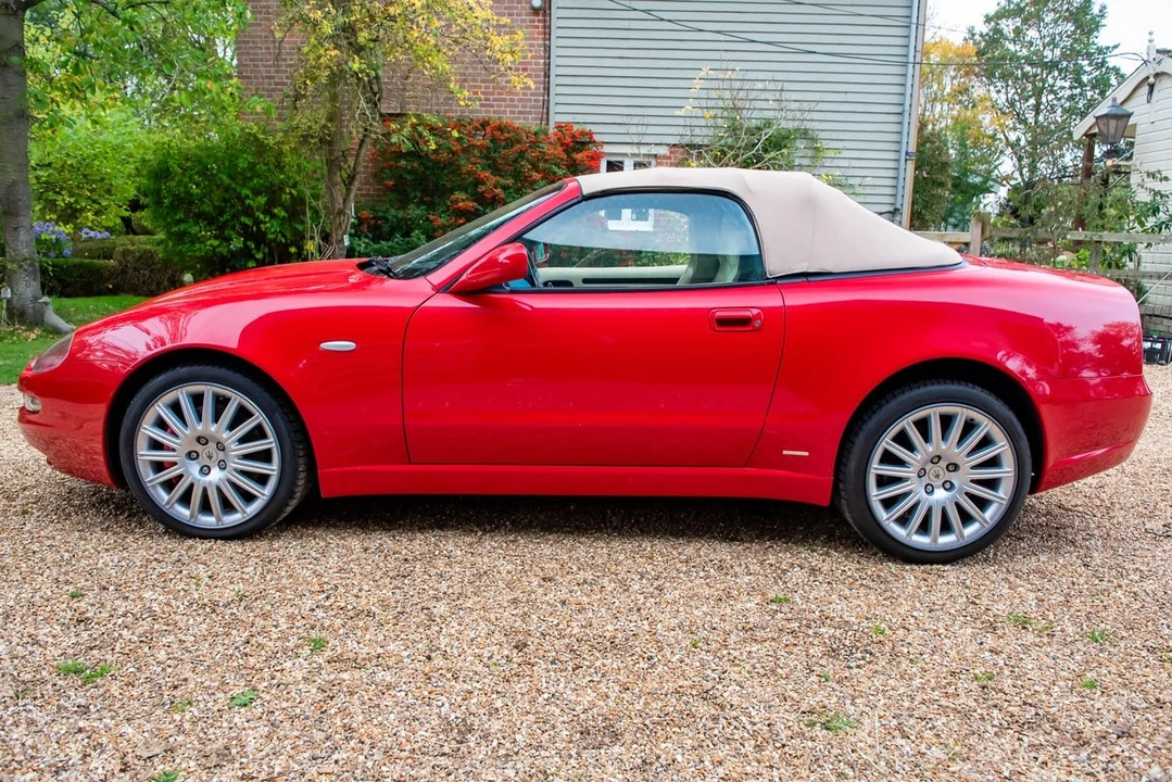 2002 Maserati Spyder - Image 2 of 30