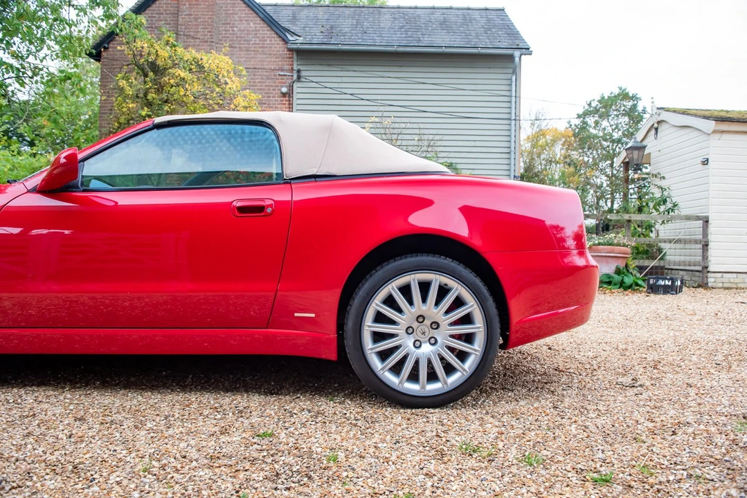 2002 Maserati Spyder - Image 16 of 30