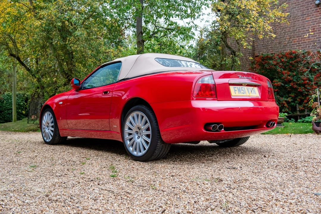2002 Maserati Spyder - Image 17 of 30