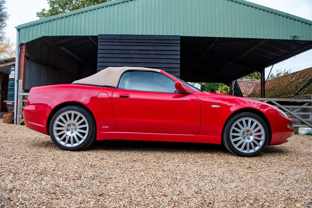 2002 Maserati Spyder - Image 23 of 30