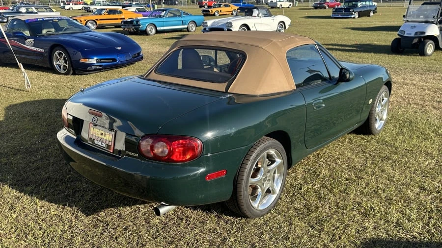 2001 Mazda NB MX-5 Miata - Image 2 of 6