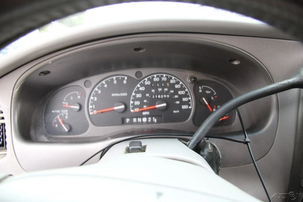 2001 Mazda B Series 5th Gen - Image 14 of 21