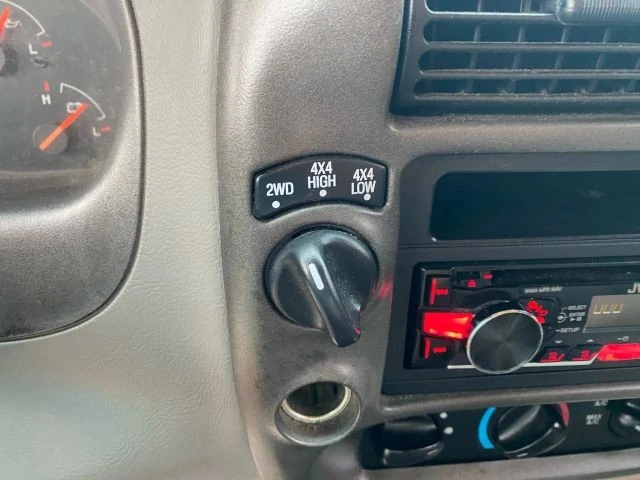 2001 Mazda B Series 5th Gen - Image 18 of 23