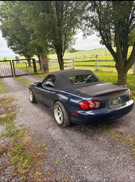 2001 Mazda NB MX-5 Miata - Image 7 of 9