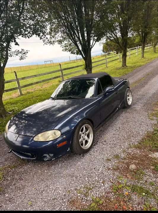 2001 Mazda NB MX-5 Miata - Image 8 of 9