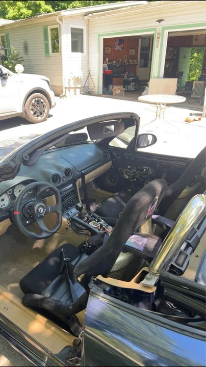 2001 Mazda NB MX-5 Miata - Image 3 of 9