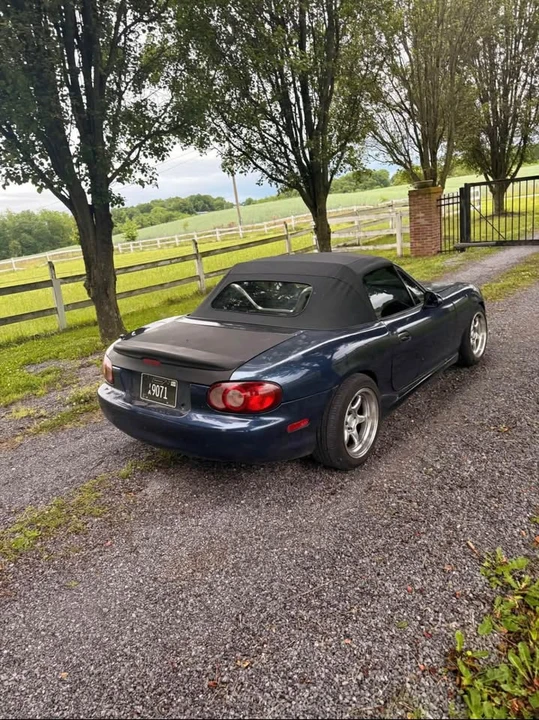 2001 Mazda NB MX-5 Miata - Image 6 of 9
