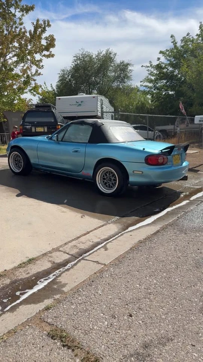 2001 Mazda NB MX-5 Miata - Image 3 of 8