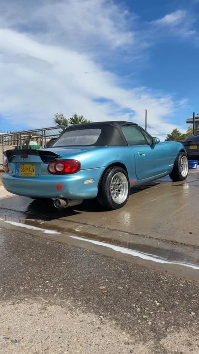 2001 Mazda NB MX-5 Miata - Image 2 of 8