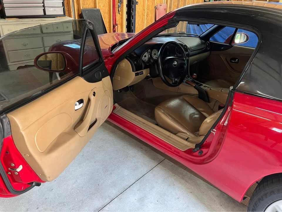 2001 Mazda NB MX-5 Miata - Image 9 of 18