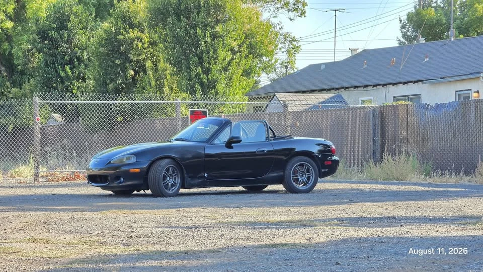 2001 Mazda NB MX-5 Miata - Image 8 of 14