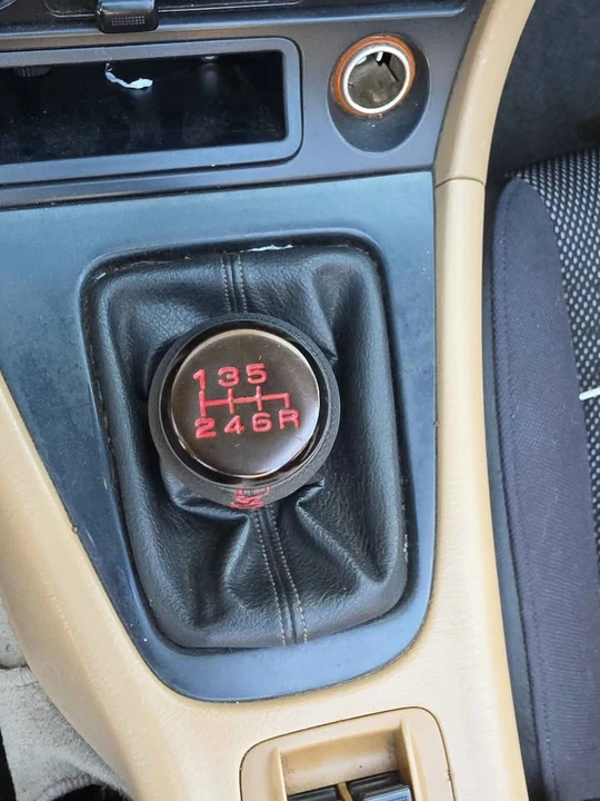 2001 Mazda NB MX-5 Miata - Image 14 of 14