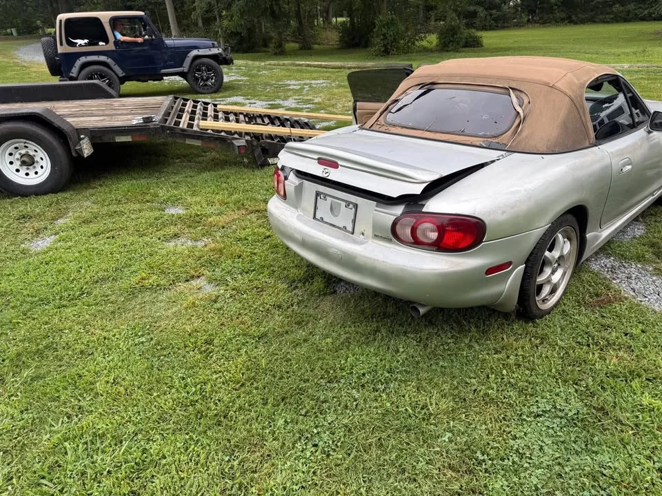2001 Mazda NB MX-5 Miata - Image 3 of 5