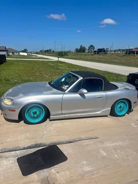 2001 Mazda MX-5 Miata Club Convertible 2D