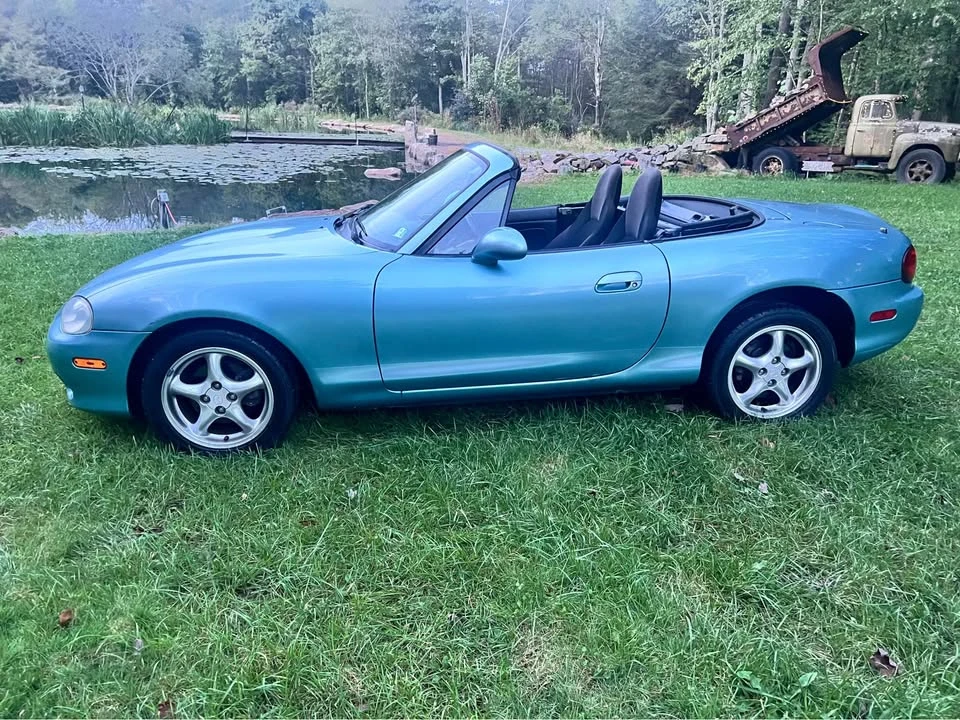 2001 Mazda NB MX-5 Miata - Image 5 of 20